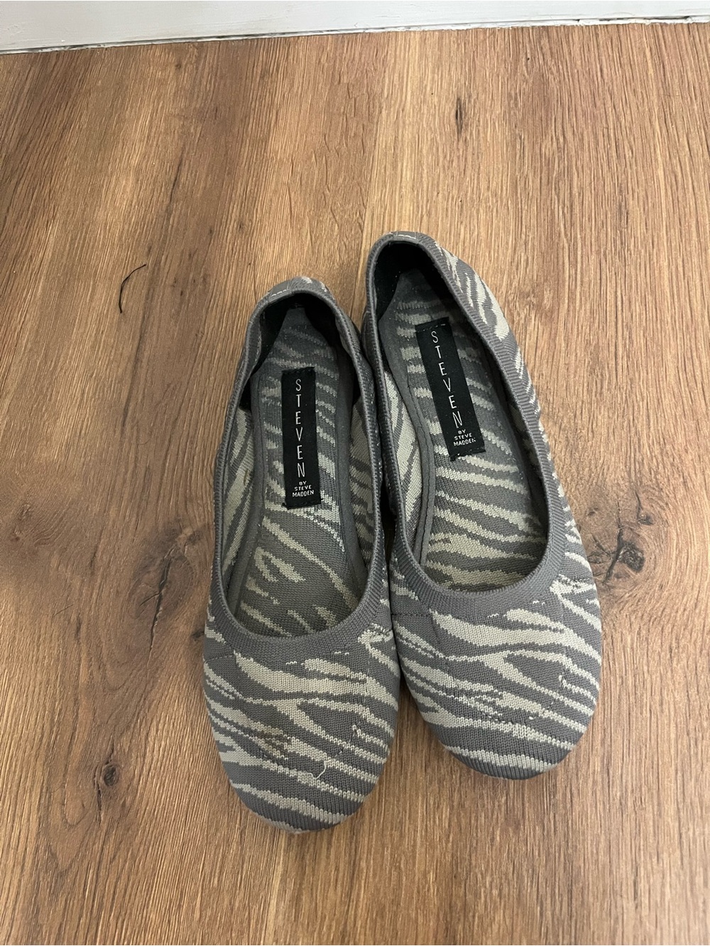 Steve Madden zebra ballet flats Y2K style